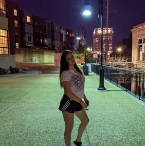 Meet your Posher, Olivia